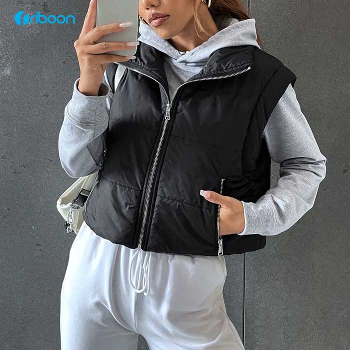 پافر مشکی با بلوز و شلوار طوسی