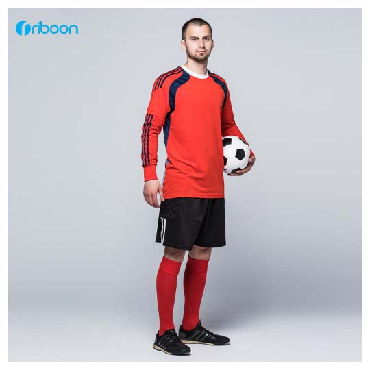 لیست خرید لباس عید ورزشی برای مردان عشق فوتبال