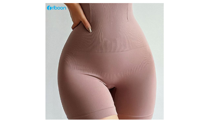 راهنمای فوق العاده ی ست کردن شلوارک ورزشی زنانه گنی